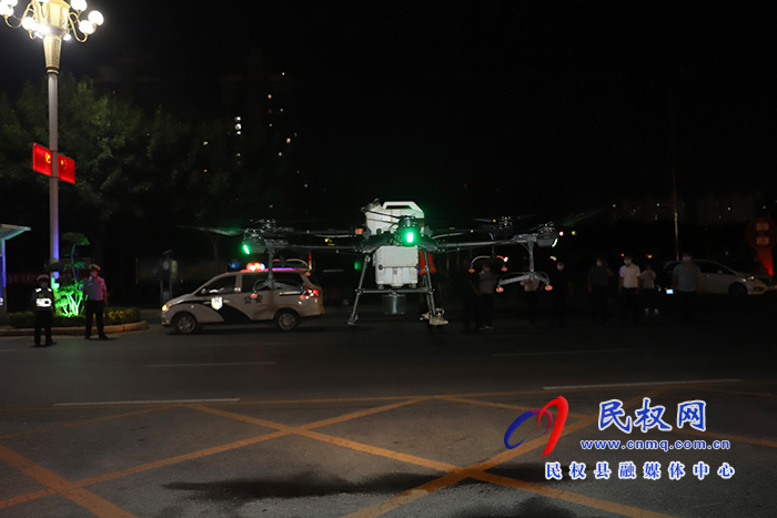 副县长朱琳督导“全城消杀防疫”行动 副县长朱琳督导“全城消杀防疫”行动