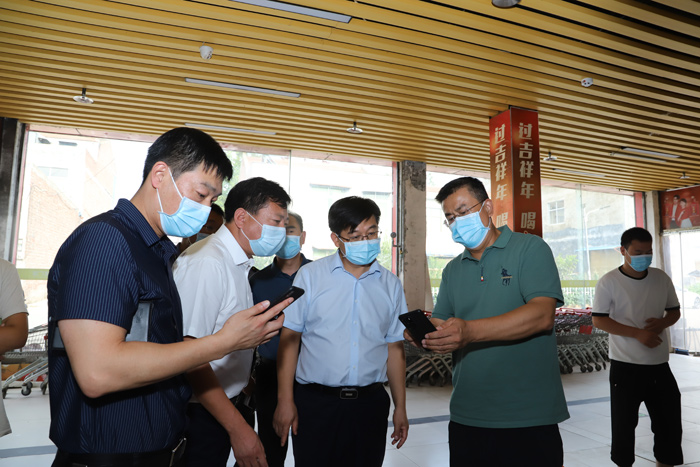 县委书记张团结调研重点工作 县委书记张团结调研重点工作