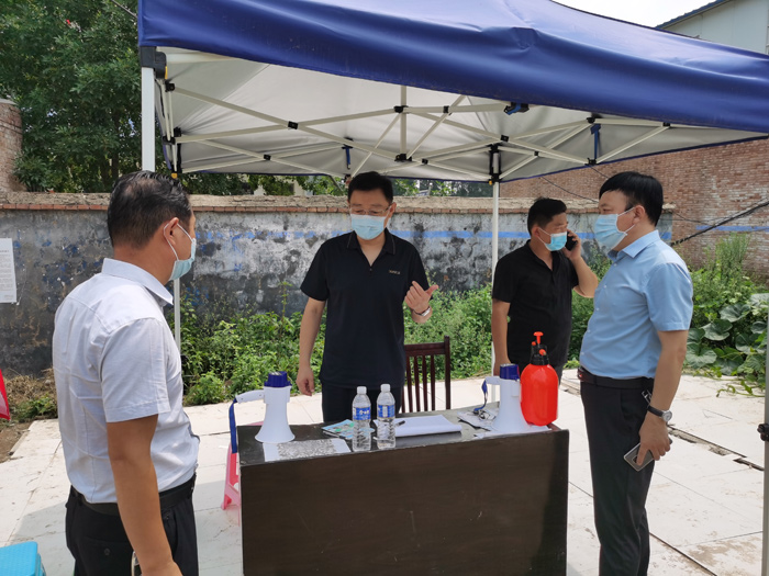 县人武部政委潘俊琦到林七乡督导疫情 防控工作 县人武部政委潘俊琦到林七乡督导疫情 防控工作
