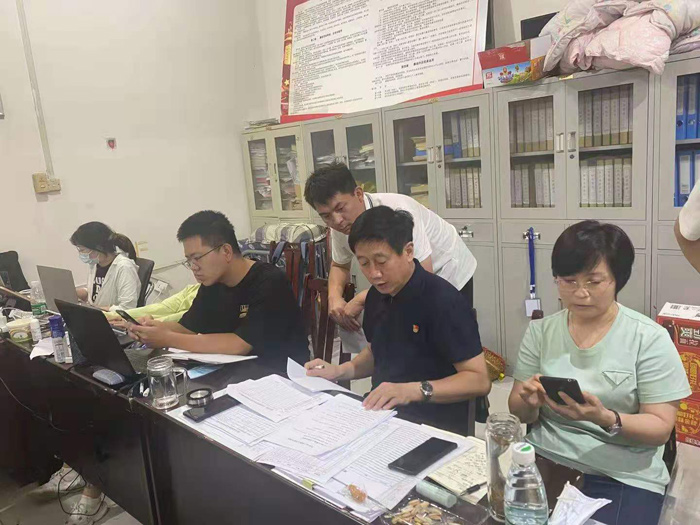 民权县疫情防控指挥部数据统计专班小组持续加快对大数据派单反馈风险人群的摸排力度 民权县疫情防控指挥部数据统计专班小组持续加快对大数据派单反馈风险人群的摸排力度