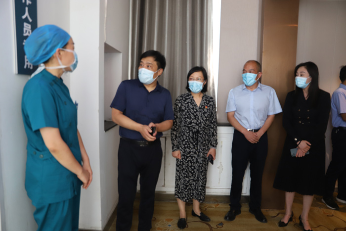 市政府副秘书长闫全伟到我县查看疫情防控工作情况 市政府副秘书长闫全伟到我县查看疫情防控工作情况