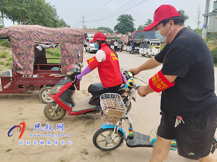 双塔镇大学生志愿者在行动: 疫情防控守初心 志愿先锋显担当 双塔镇大学生志愿者在行动: 疫情防控守初心 志愿先锋显担当