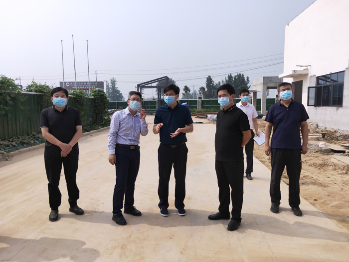 县委书记张团结调研疫情防控、安全生产、重点项目进展情况 县委书记张团结调研疫情防控、安全生产、重点项目进展情况