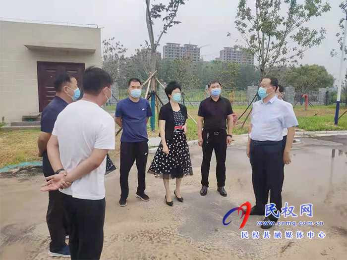 县人大常委会主任周燕深入到民权鲲鹏学校、北海路、曙光路现场督导工程施工进度 县人大常委会主任周燕深入到民权鲲鹏学校、北海路、曙光路现场督导工程施工进度