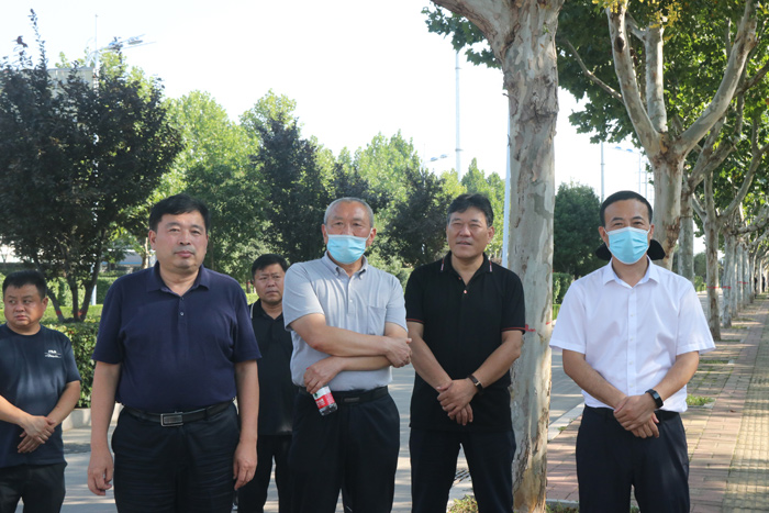 市园林绿化调研组到民考察调研 市园林绿化调研组到民考察调研