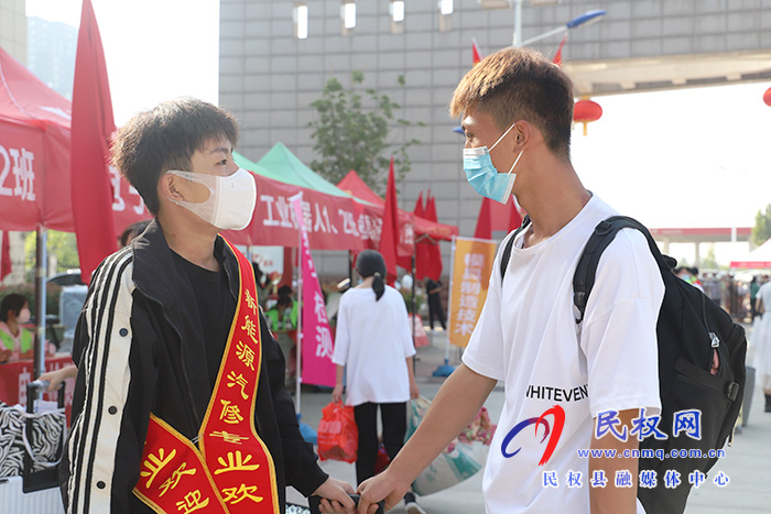 民权县职教中心:校企合作惠民生 高薪就业拿文凭 民权县职教中心:校企合作惠民生 高薪就业拿文凭
