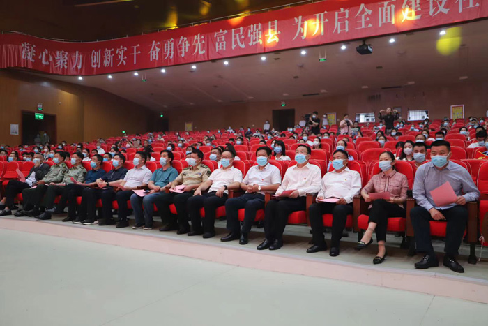 民权县首届“最美退役军人”“最美军嫂”颁奖典礼举行 民权县首届“最美退役军人”“最美军嫂”颁奖典礼举行
