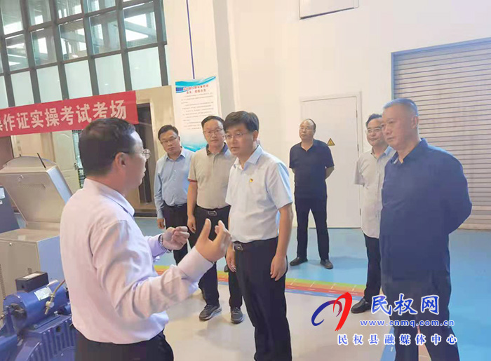 县委书记张团结带队赴河南机电职业学院参观考察 县委书记张团结带队赴河南机电职业学院参观考察