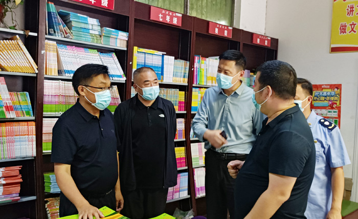县委常委、宣传部长、副县长毕道喜督导“扫黄打非”和文化市场安全生产工作 县委常委、宣传部长、副县长毕道喜督导“扫黄打非”和文化市场安全生产工作
