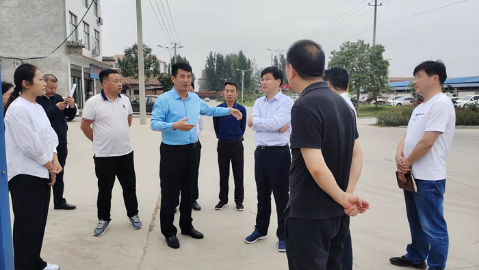县委书记张团结调研指导农村人居环境整治工作