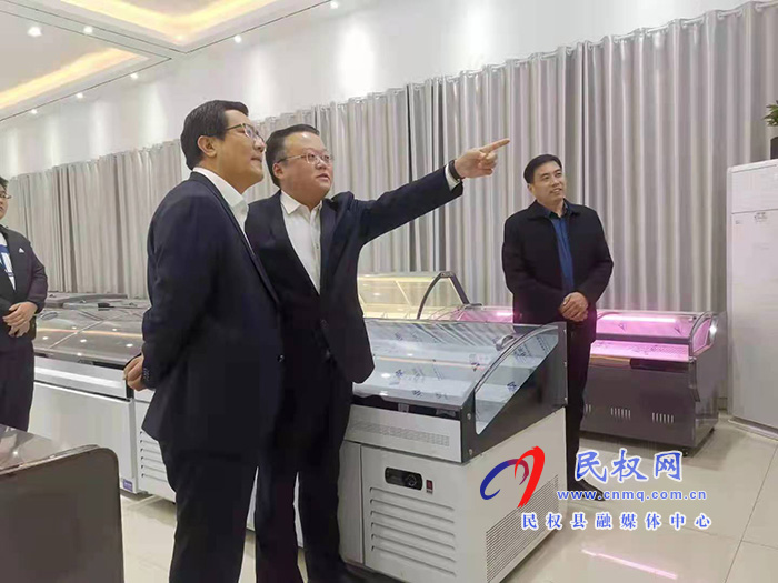 县委常委、统战部长李君调研民营经济发展情况