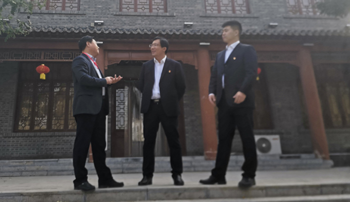  县委常委、统战部长李君督导全国文明城市创建工作