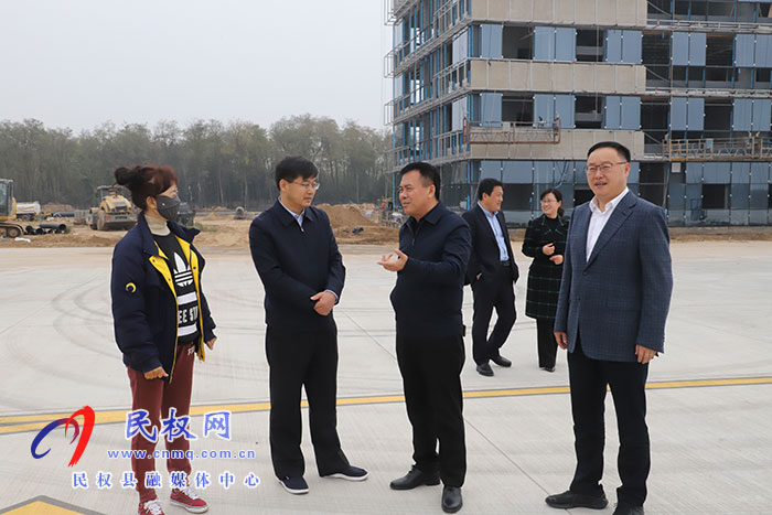 郑州亚柏智能科技有限公司首席专家胡延霖到民权通航机场考察