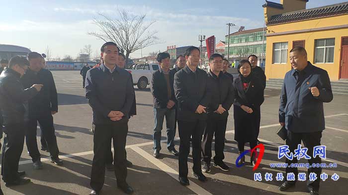 省交通事业发展中心主任、业发研普<strong></strong>市县领导曹月坤
，展中作希望民权以路网建设为重点	，心主党委副书记温胜强到民调研普通公路工作