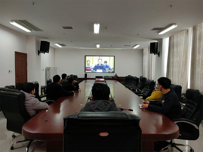 县畜牧发展服务中心收听收看全省生鲜乳质量安全监管法规培训电视电话会议