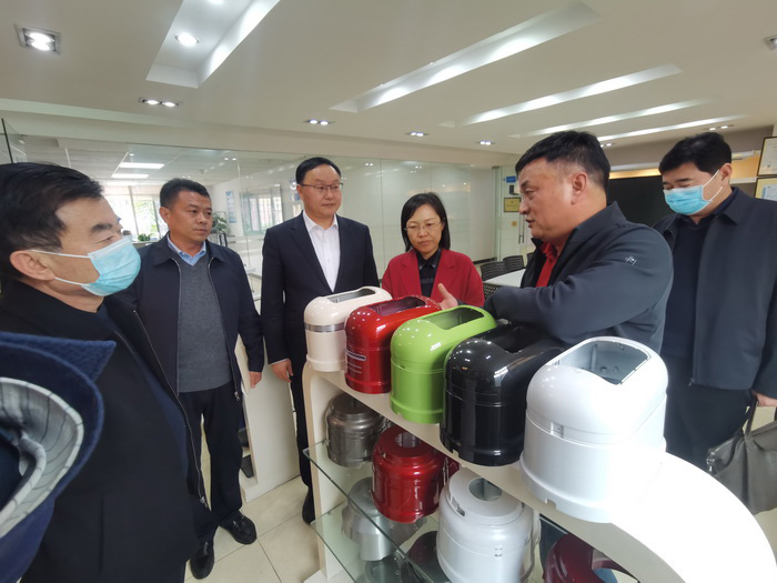 县委副书记、县长王静娴率队赴深圳市招商考察