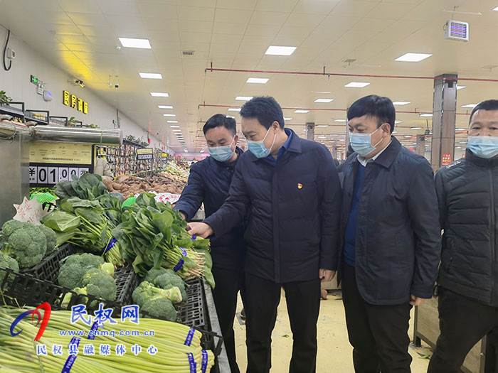 县委常委、组织部长王义彬督导疫情防控工作