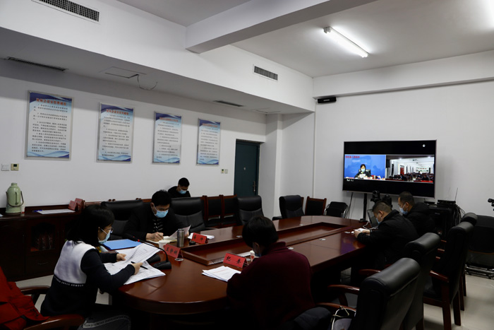 全县新冠肺炎疫情防控工作紧急调度会召开