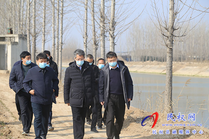 副市长潘峰莅民调研引黄河水、农场种质资源繁育等工作