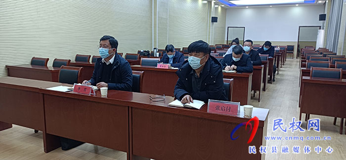 《诧同队少》新照女神吐血 性感bai ?毛狮王酷似缓锦江