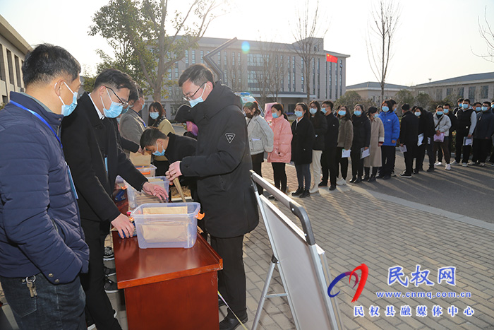 我县优秀年轻干部择优选拔笔试顺利举行