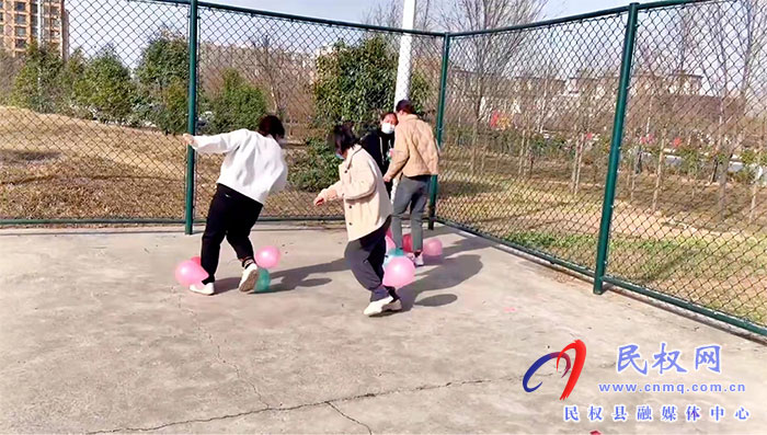 县12345热线举办“三八”国际妇女节趣味活动