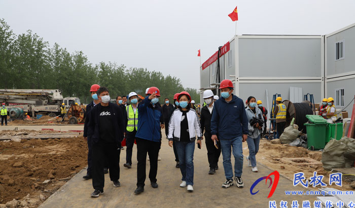 县委副书记、县长王静娴调研方舱隔离点建设工作