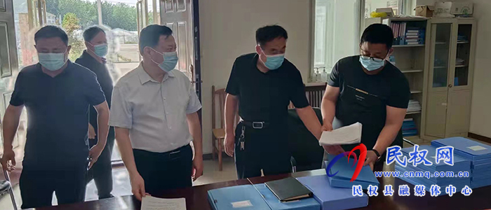 县人大常委会党组副书记石克林到孙六镇督导巩固拓展脱贫攻坚成果和乡村振兴有效衔接工作
