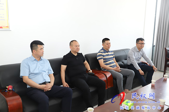 县委书记张团结会见来民客商