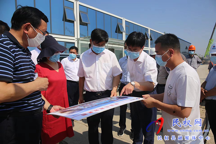 县委书记张团结调研工业重点项目建设情况