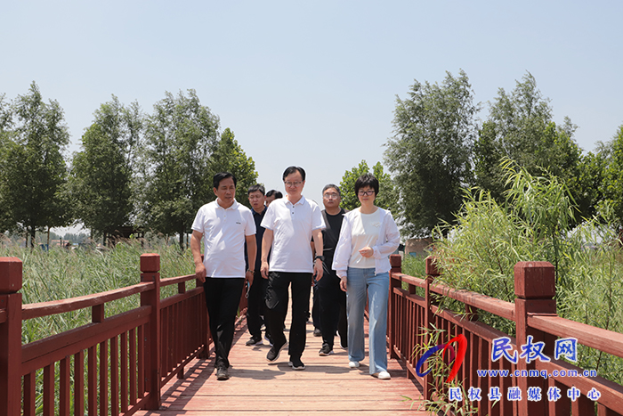 伊川县考察团到民考察学习湿地保护工作