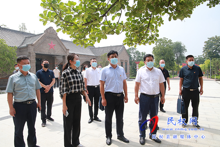 市委改革办副主任常晓峰到秣坡村参观调研