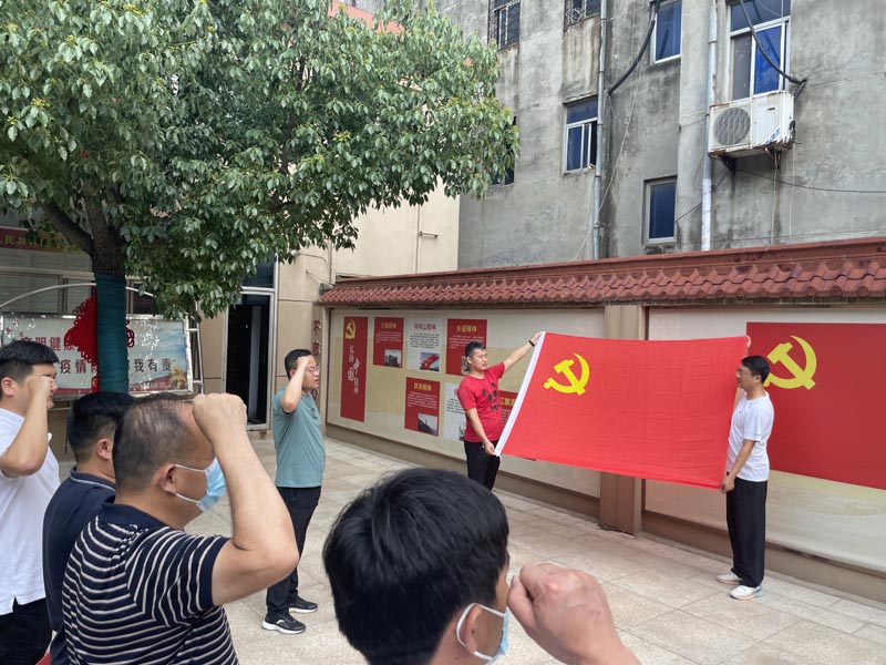 县住建局开展庆七一“同过‘政治生日’，牢记初心使命”暨7月份主题党日活动