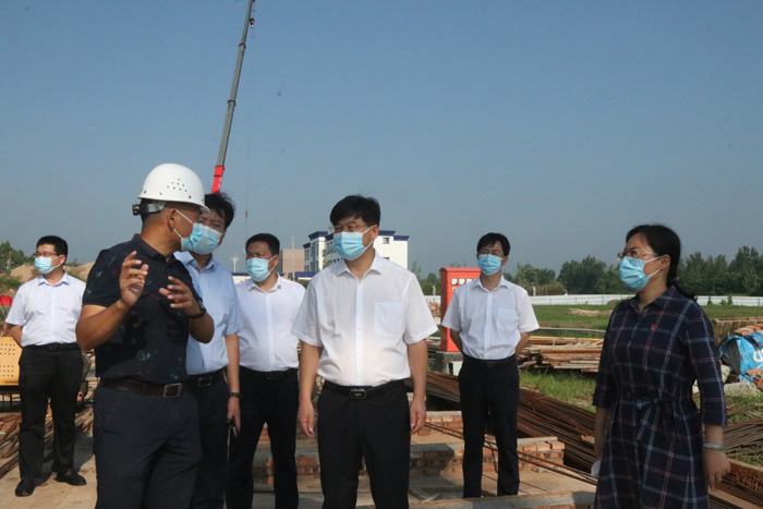 县委书记张团结调研重点招商项目及城建项目建设情况