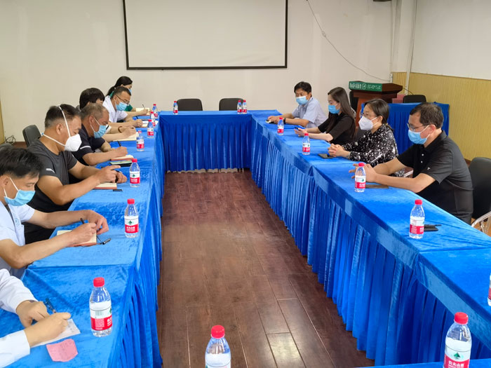 县委副书记、感和工作县长王静娴督导防院感和医疗救治工作