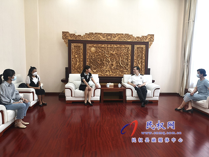 县委常委、副县长于茜同郑州海关领导到南宁海关调研