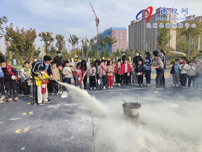 民权县幼儿园多举措开展消防安全主题教育暨疏散演练活动