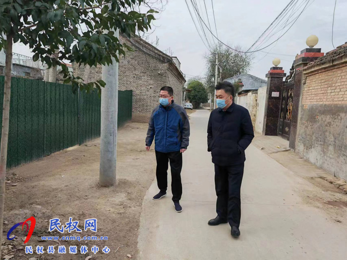 县人大常委会副主任李勇深入伯党乡督导人居环境整治工作