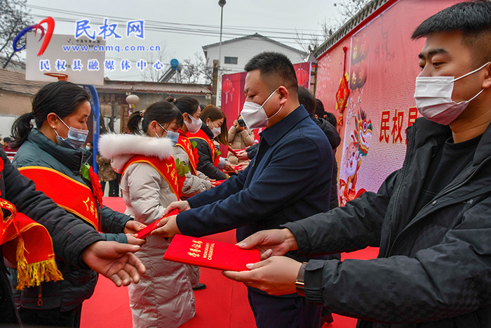 民权县人和镇举办乡村春节联欢会喜迎新春