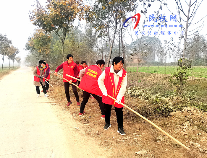 龙塘镇：开展环境卫生大整治志愿服务活动