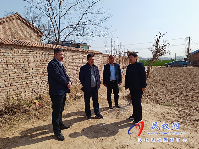 县高新区管委会副主任李吉安到王庄寨镇督导检查违法违规占用耕地整治工作