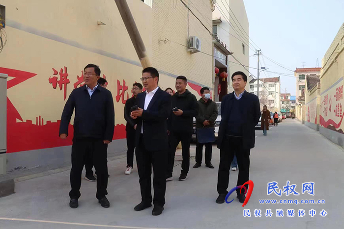 河南日报驻商丘站站长李凤虎、市委政研室副主任祝传军等一行到南华街道办事处调研
