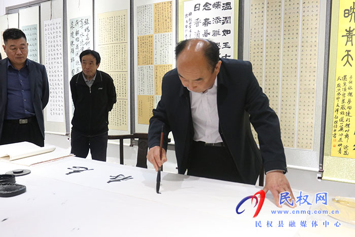 县老干部局、县老年书画院参加2023中国·民权第七届槐花文化系列活动书画展