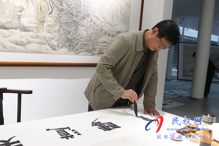 县老干部局、县老年书画院参加2023中国·民权第七届槐花文化系列活动书画展