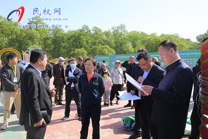 县委副书记、县长王静娴查看2023中国·民权申甘林带生态半程马拉松赛筹备情况