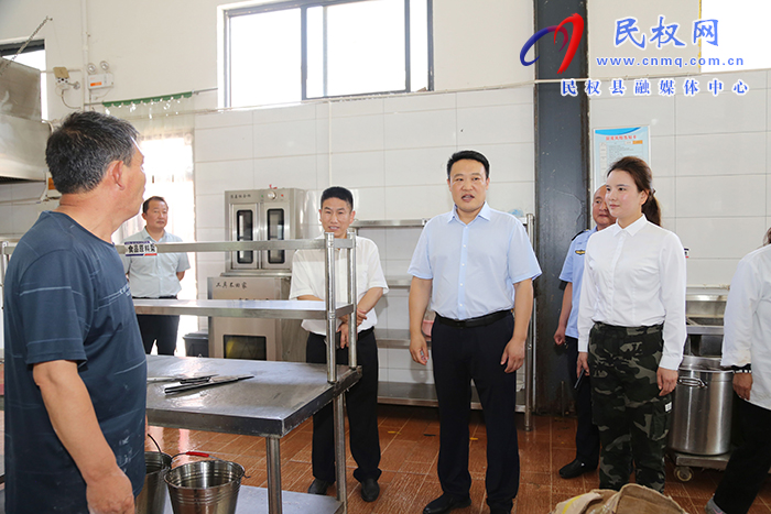  县委常委、组织部长王义彬调研督导“三夏”生产和食品安全“两个责任”落实工作