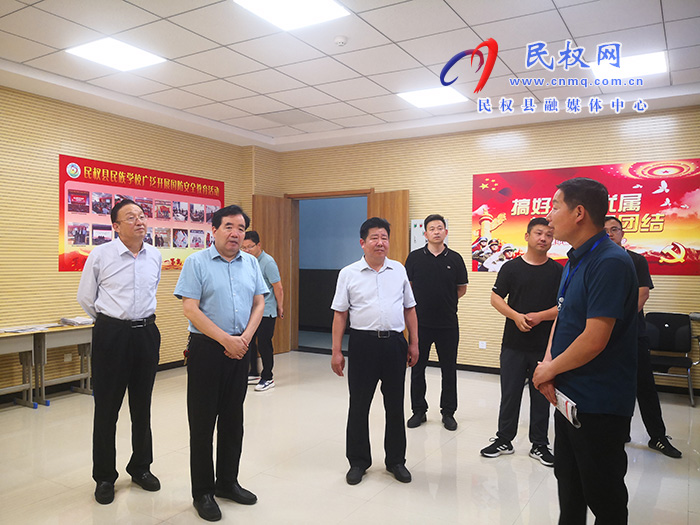 市退役军人事务局三级调研员赵振营一行到民检查全国双拥模范城创建工作