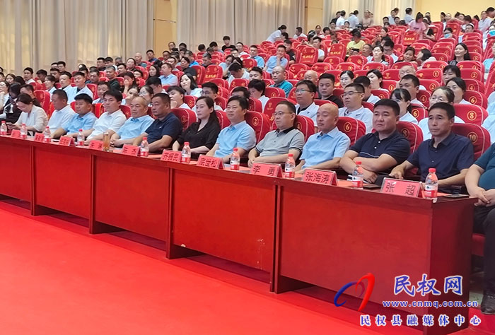 我县举行中国医师节庆祝活动