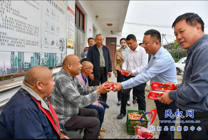 人和镇：情系中秋节敬老院里暖意浓