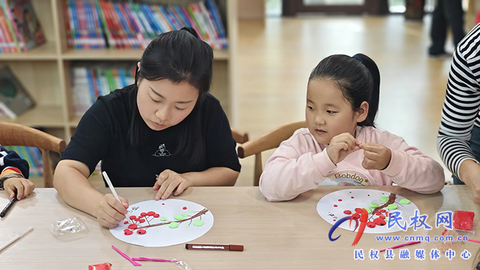 民权县图书馆举办“爱到最美是陪伴”亲子阅读活动